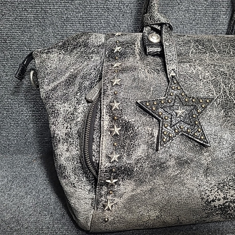 George Gina &‎ Lucy Star Shoulder Bag Black Distressed Leather Handbag - Picture 2 of 16